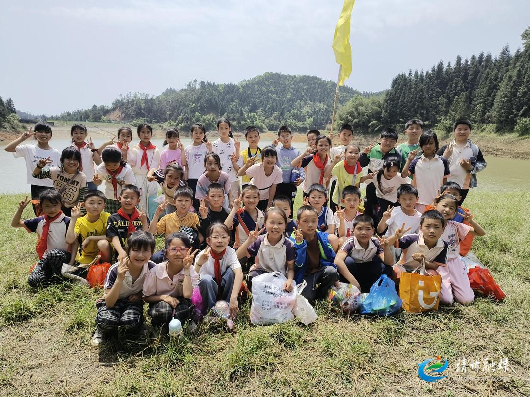 ​甘棠镇中心小学：走近自然 播种希望