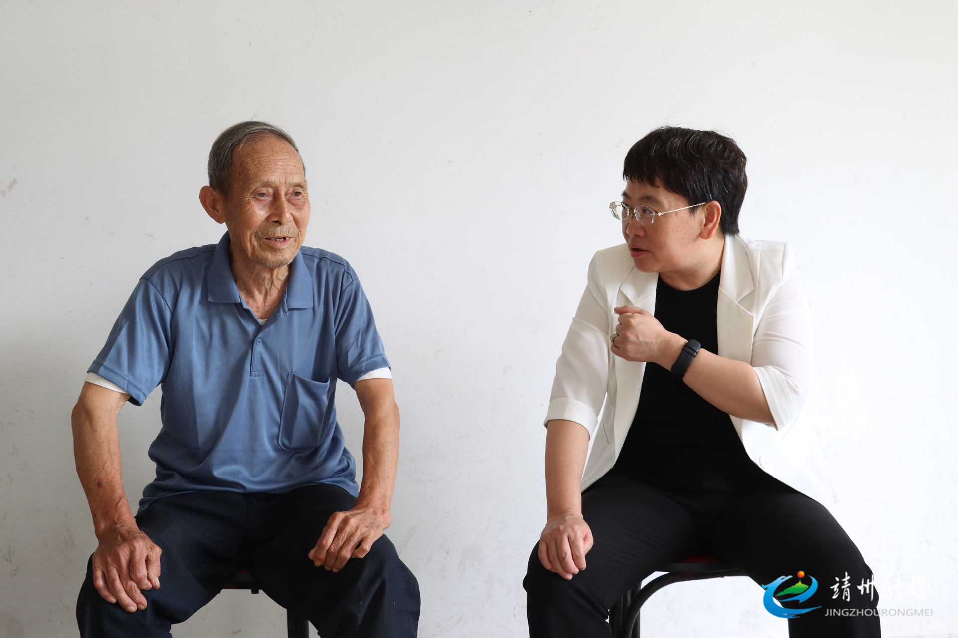 黃憶鋼“七一”前夕走訪慰問老黨員和困難黨員