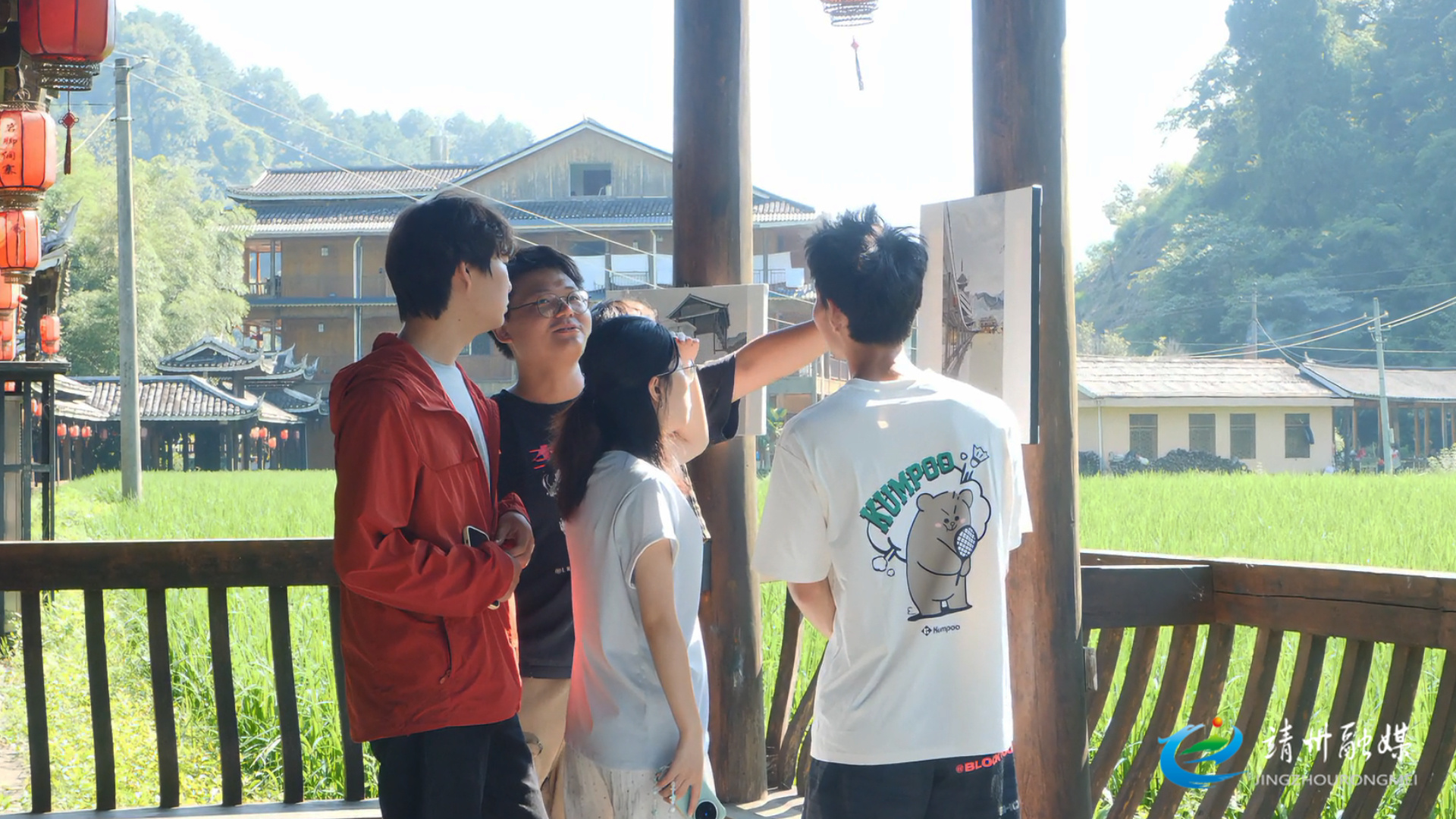 “侗乡新韵”油画展亮相岩脚侗寨 艺术视角绘就文旅融合新图景