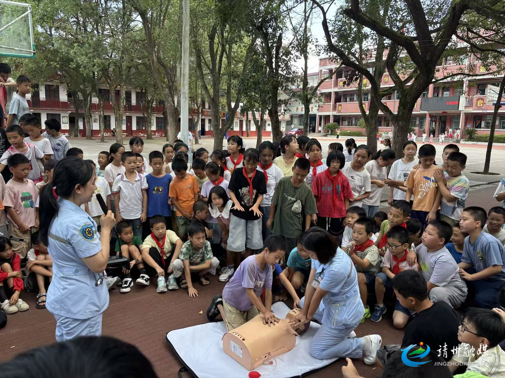 【安全守底行動(dòng)】大堡子鎮(zhèn)中心小學(xué)：防溺水演練 筑牢生命安全網(wǎng)