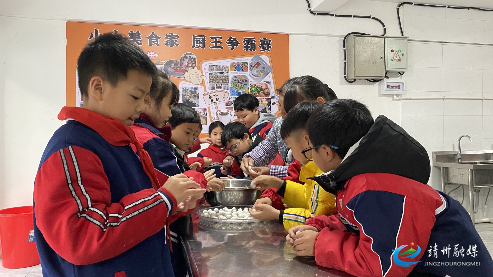 烟火气满校园！靖州土桥小学2025下学期烹饪活动点燃学生劳动热情