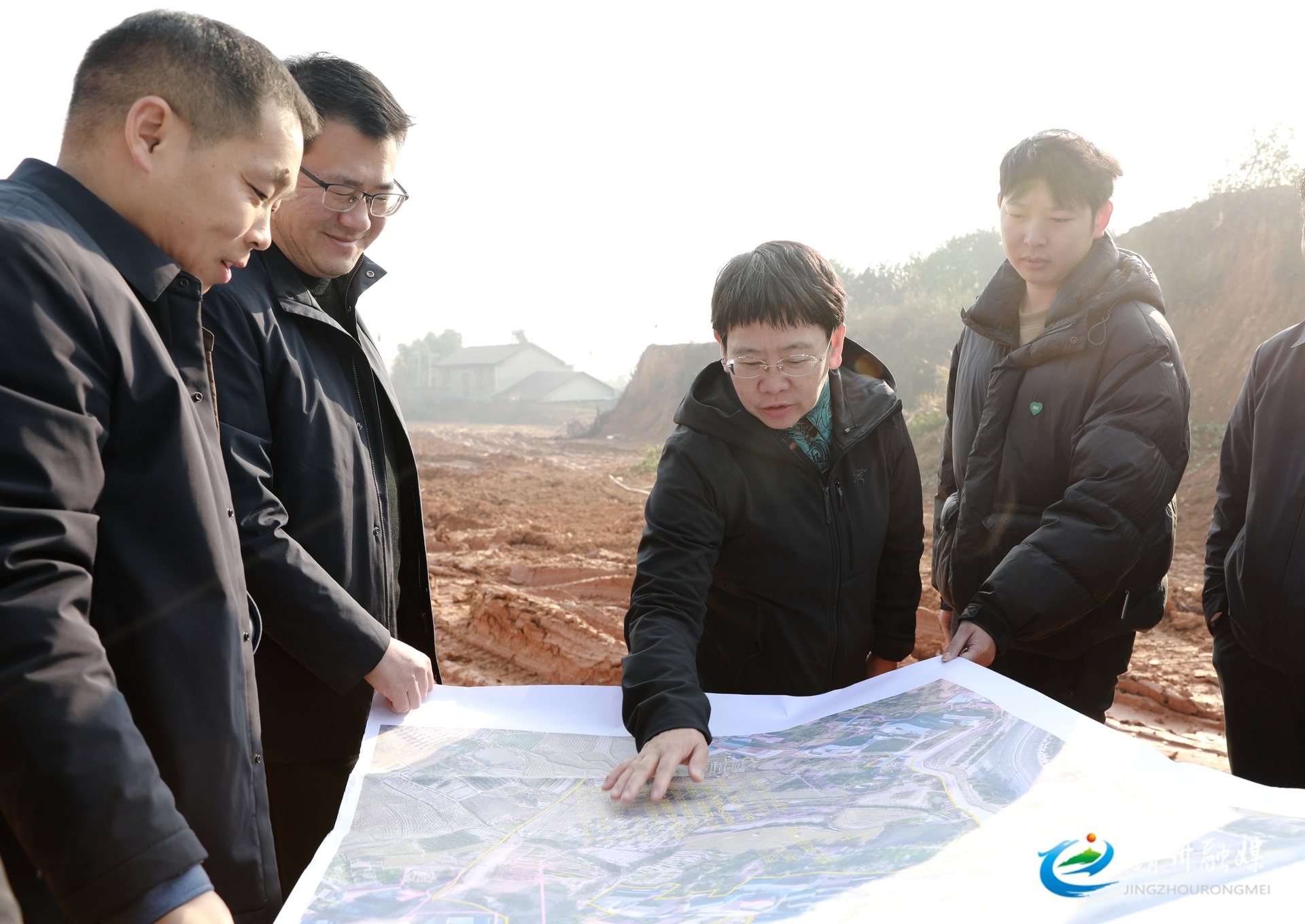 黄忆钢：践行人民城市理念 不断提升城市功能品质和治理效能