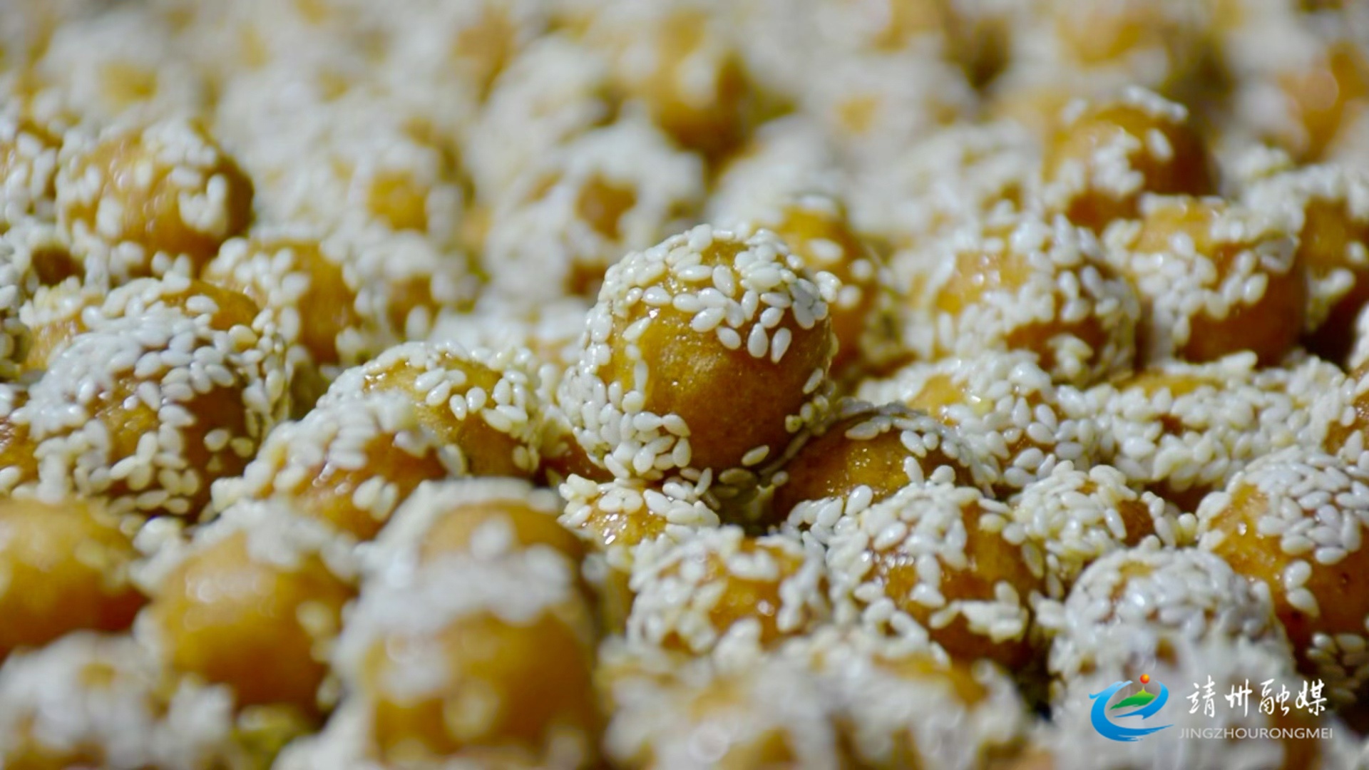 【新春走基层】一口糖果子 一味幸福年