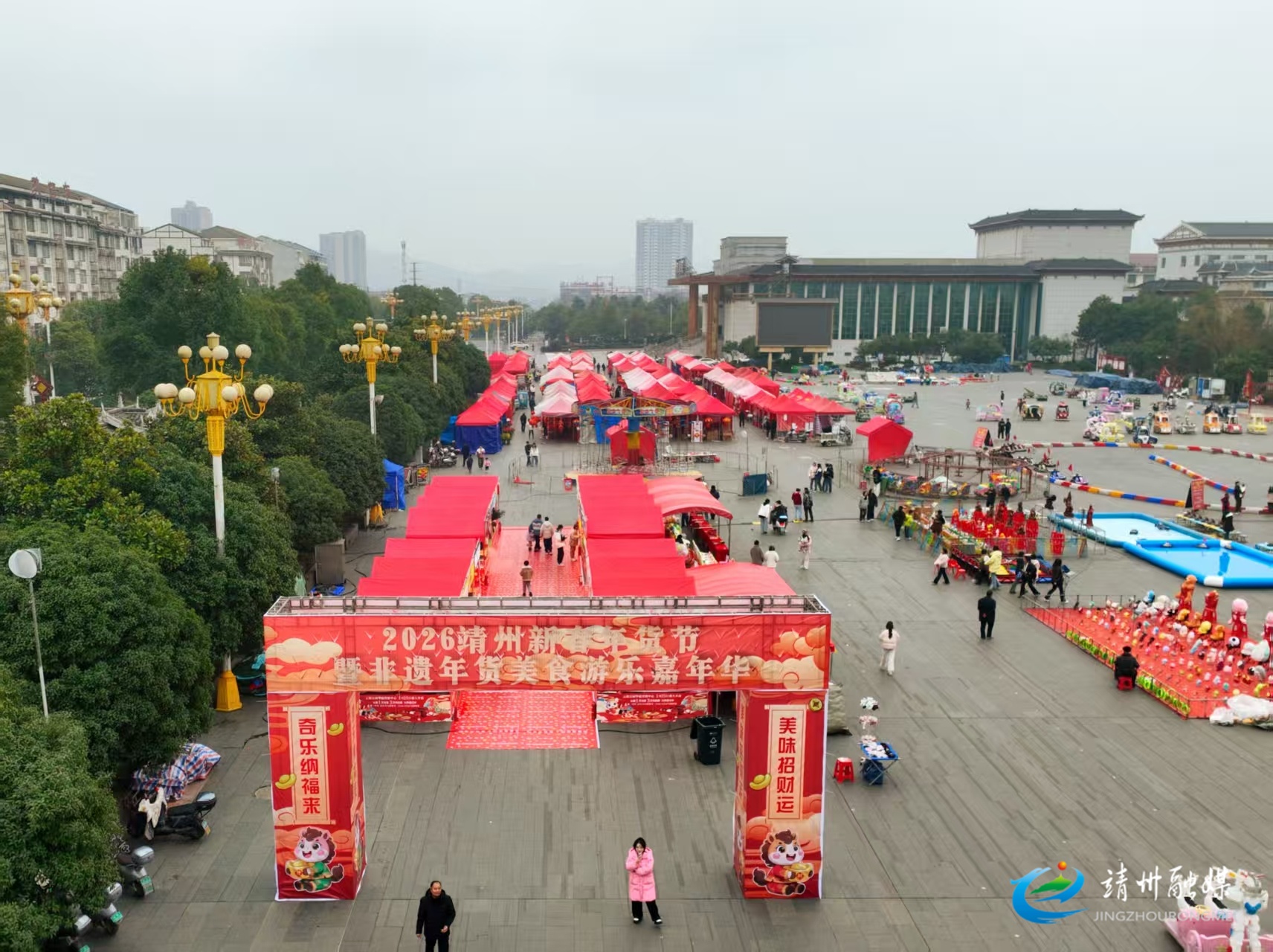 【新春走基层】靖州年货市场开放 红火氛围迎马年