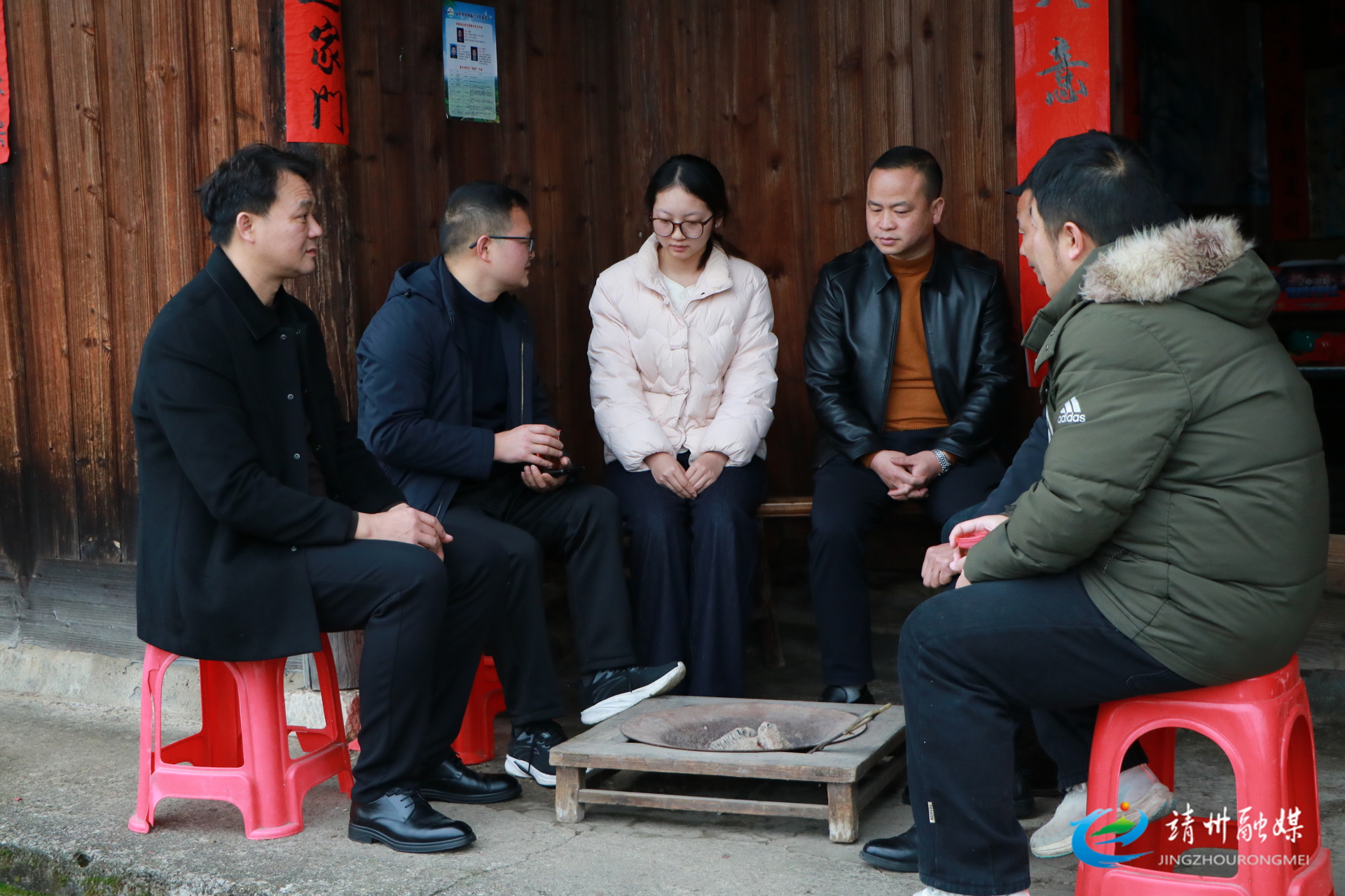 【新时代文明实践】靖州：精准助学暖人心 县工商联携手民企入户送上2万元助学金