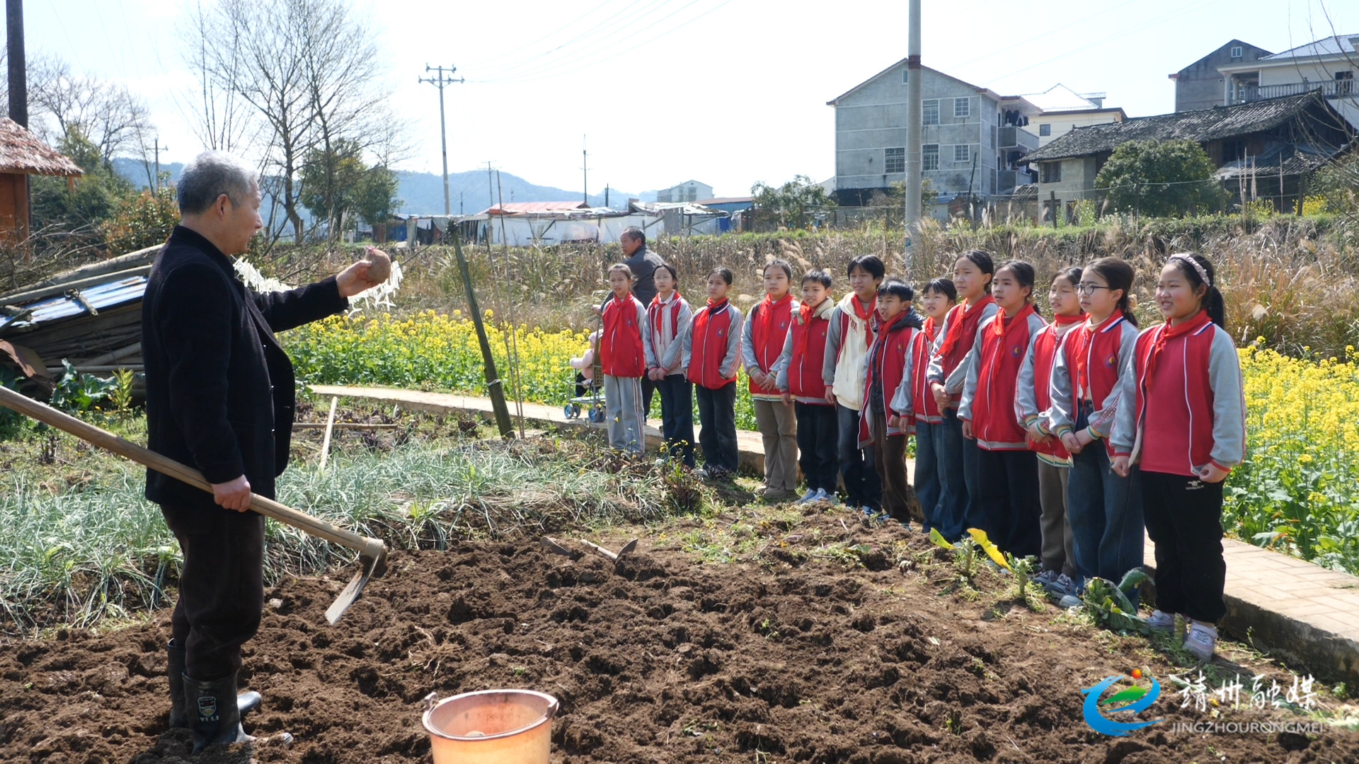 【文化中国行】江东小学“田间课堂”解锁开学第一课新玩法