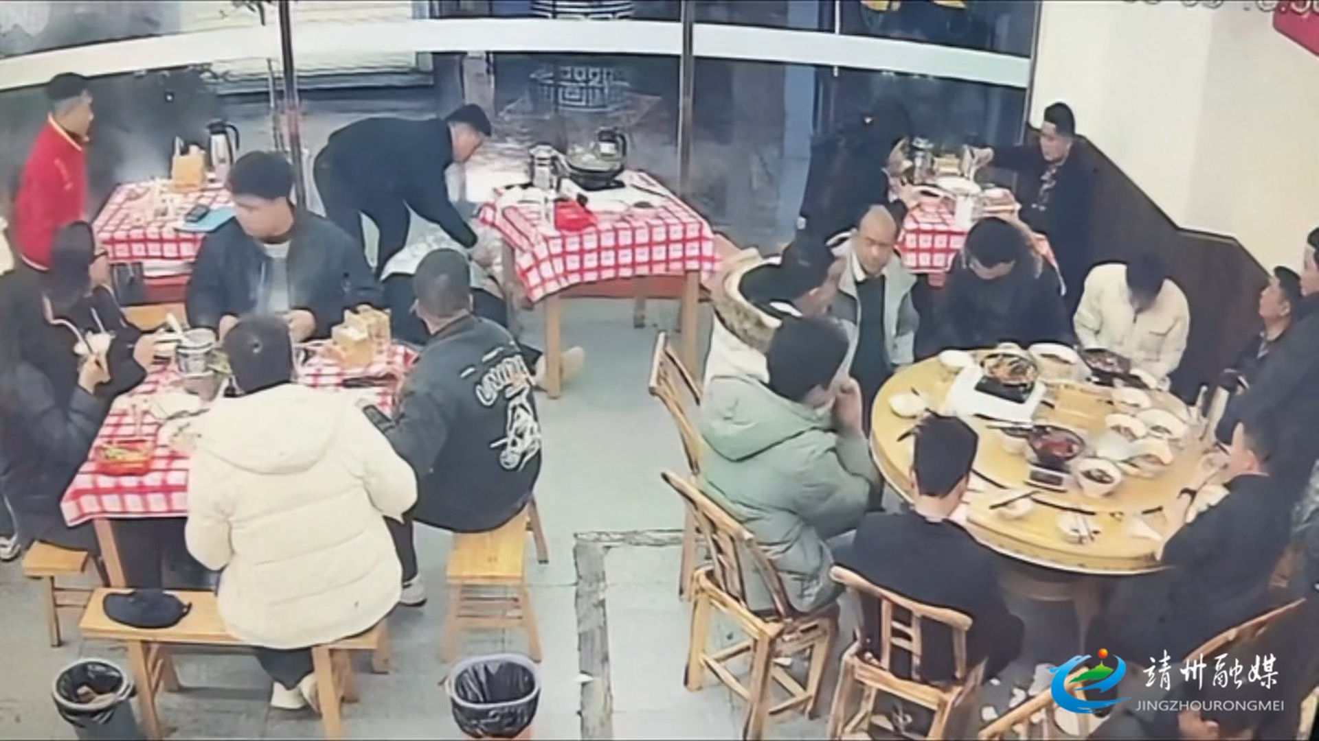 【新时代文明实践】饭店里的暖心救援！ 靖州见义勇为道德模范李旭再次用行动诠释雷锋精神