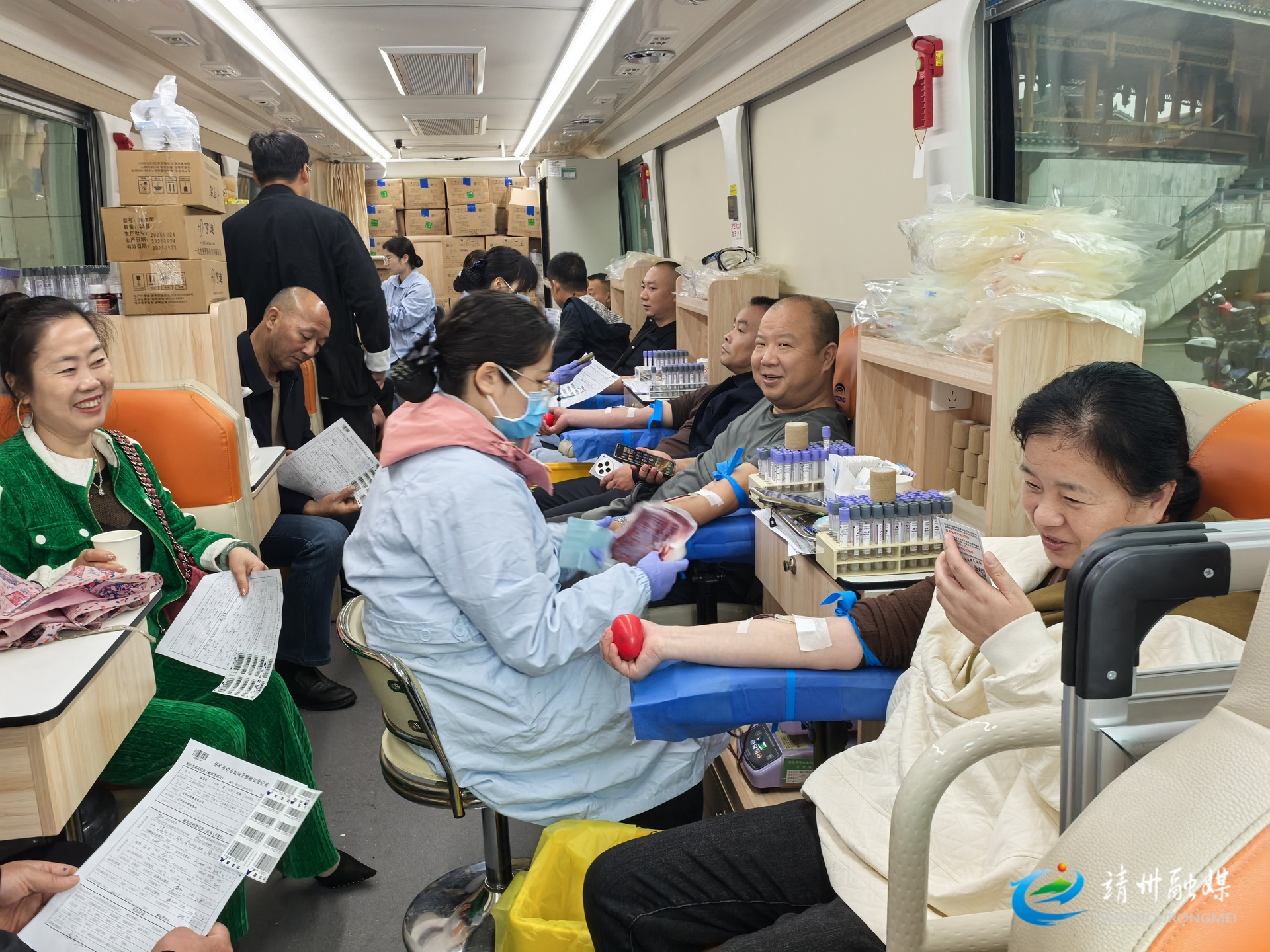 【新时代文明实践】靖州：干部职工踊跃献血 首日献血量达77800余毫升