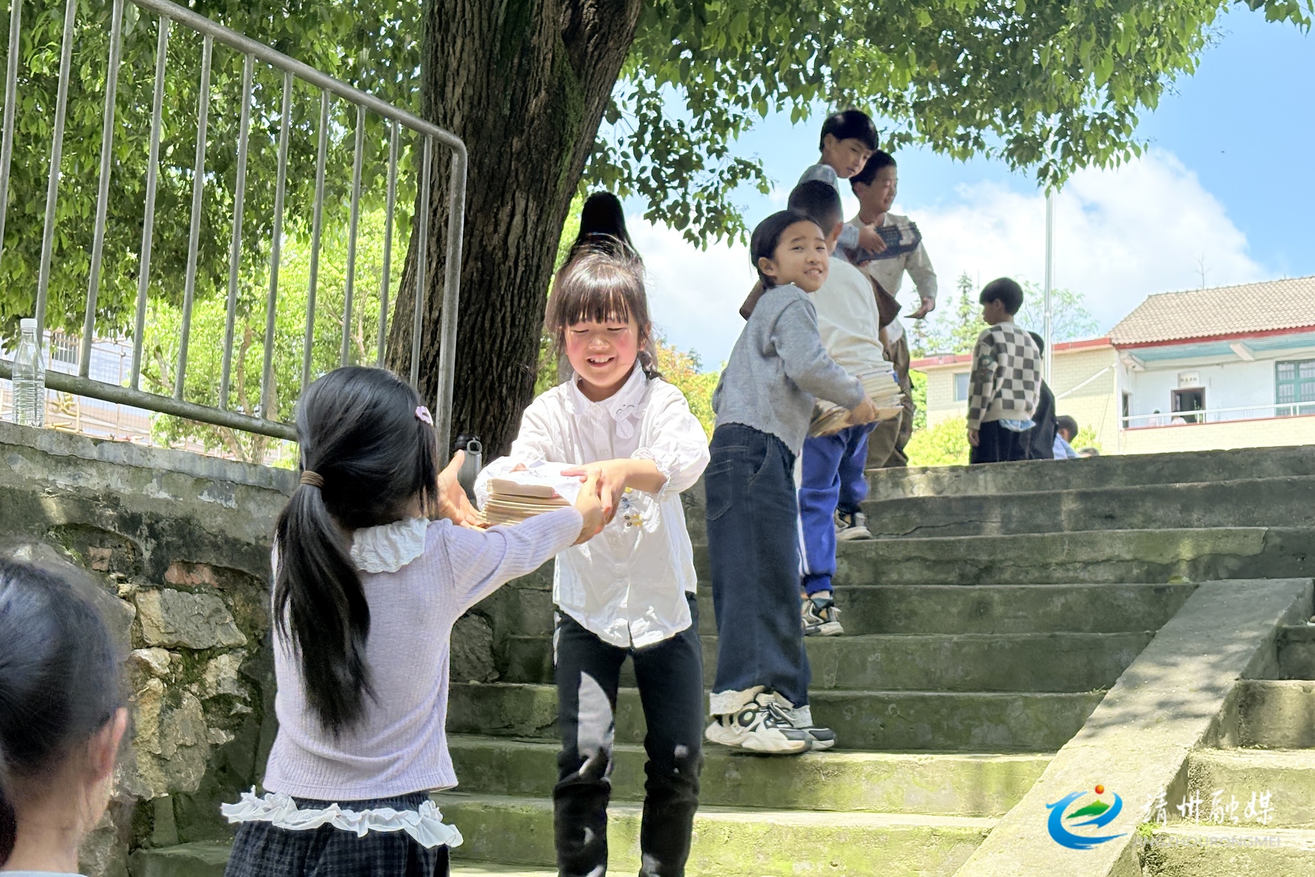 横江桥小学：以劳动践初心 以书香润校园