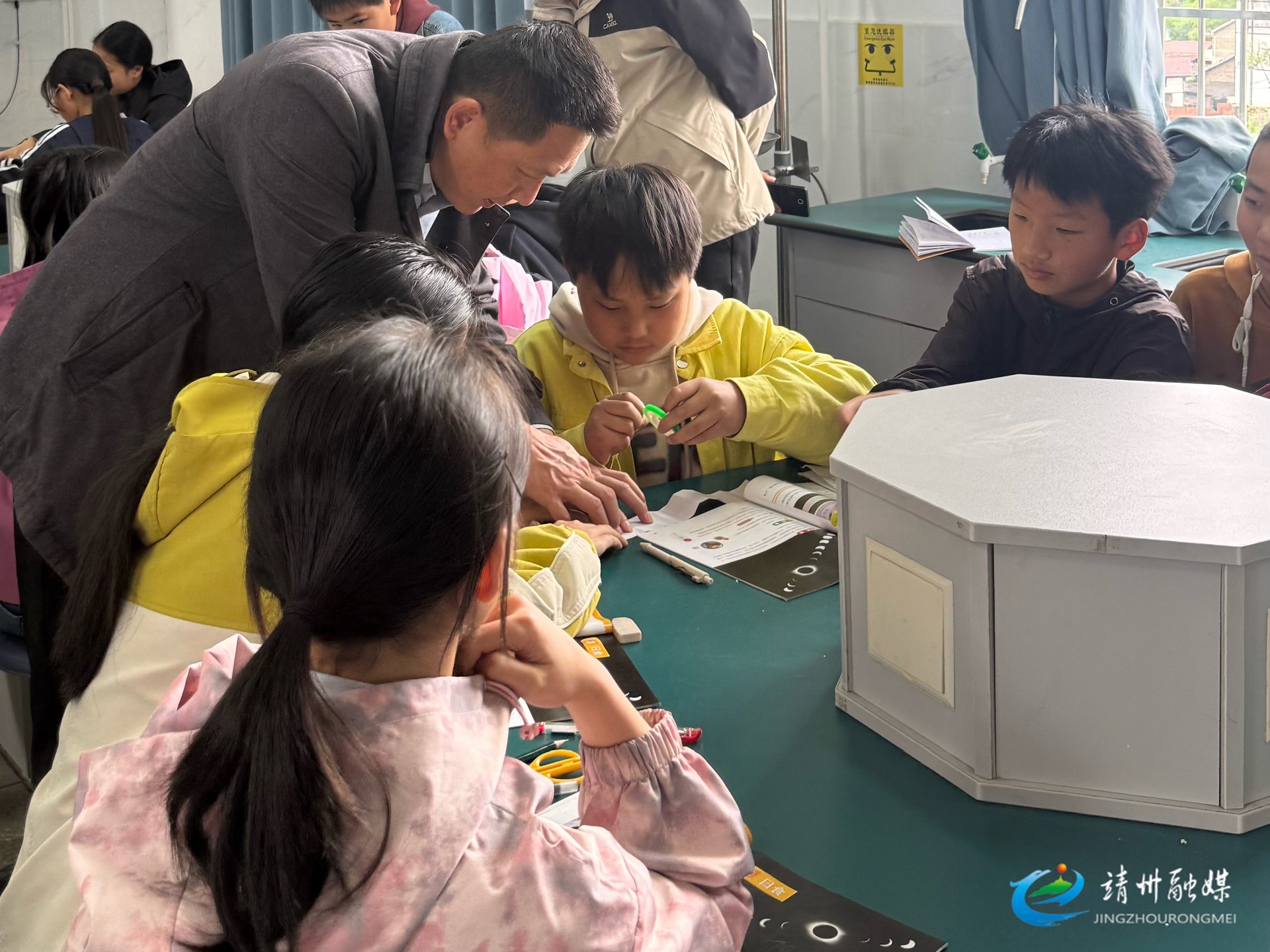 艮山口小学：党建引领强教研 青蓝结对促成长