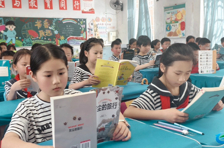 土桥小学：书香润童心 午读伴成长