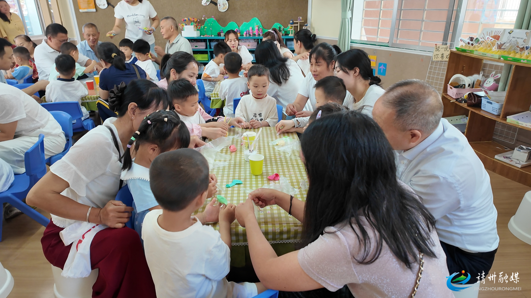 县幼儿园举办六一半日开放活动