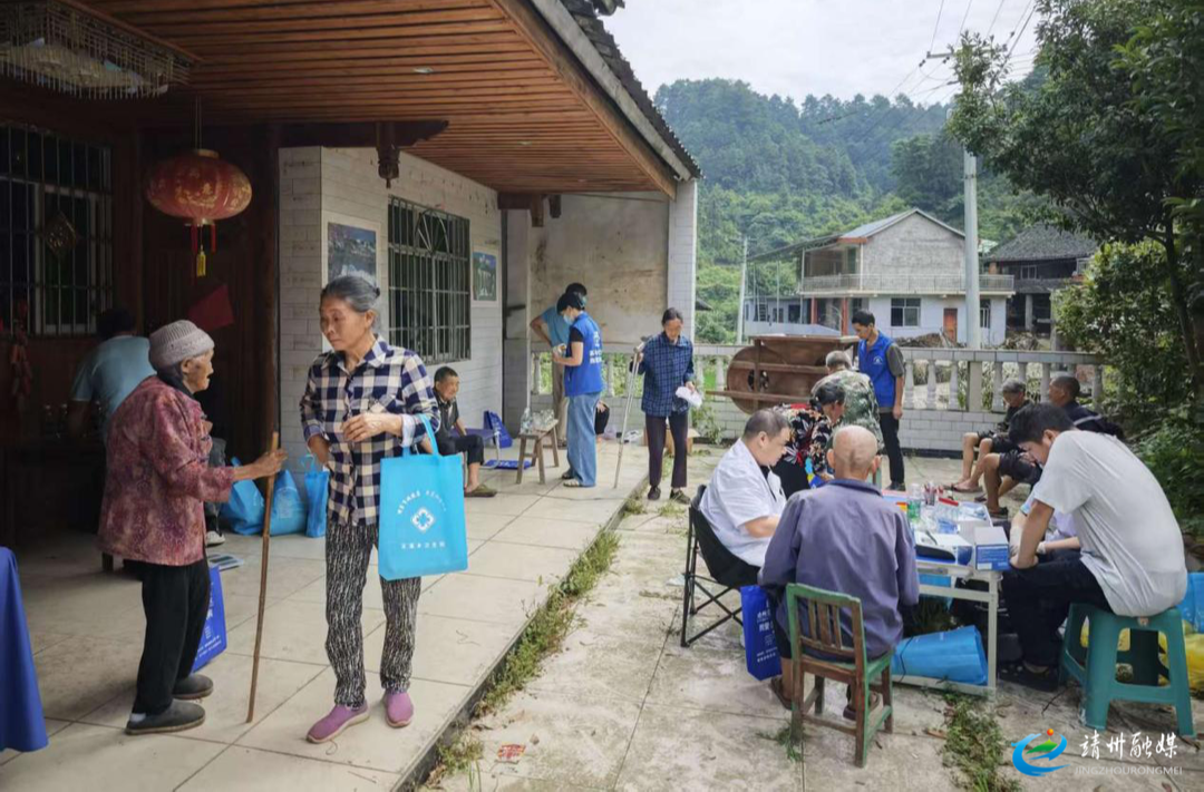 文溪乡长溪村：开展老年人免费体检 暖心服务进村居