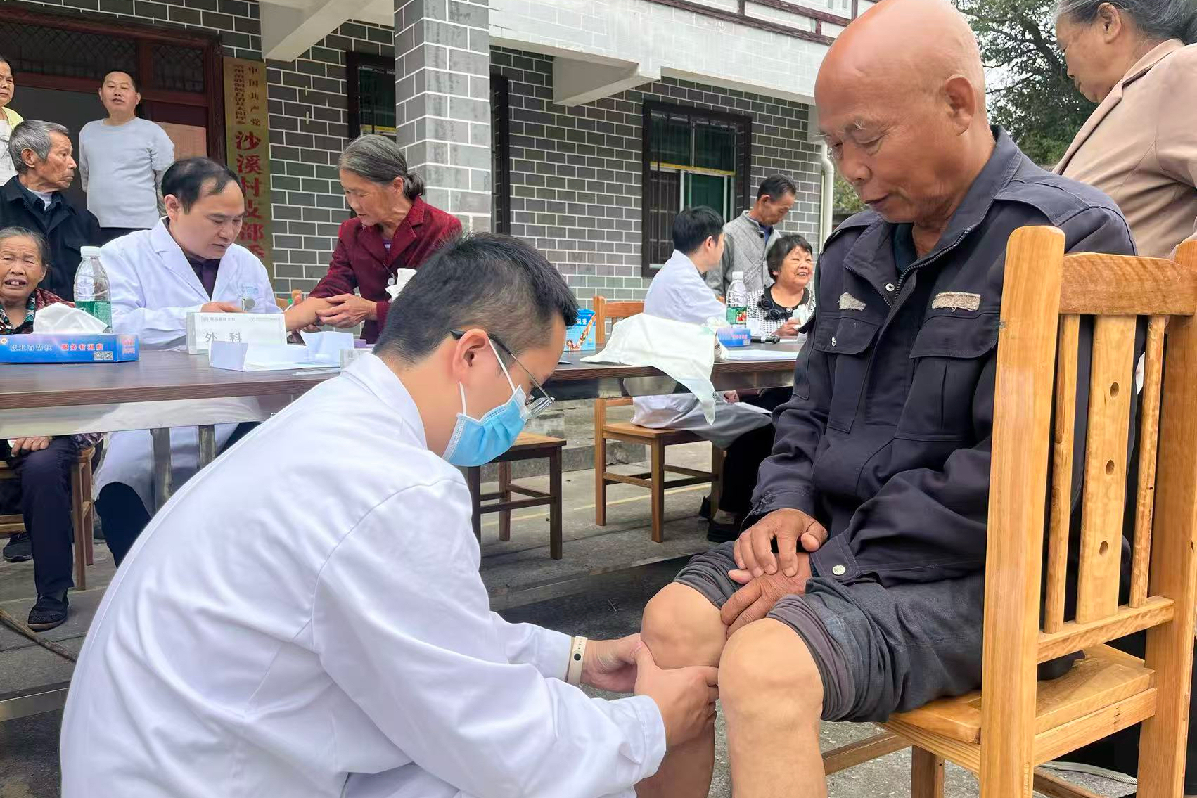 情暖重阳节 靖州多彩活动传递敬老温情
