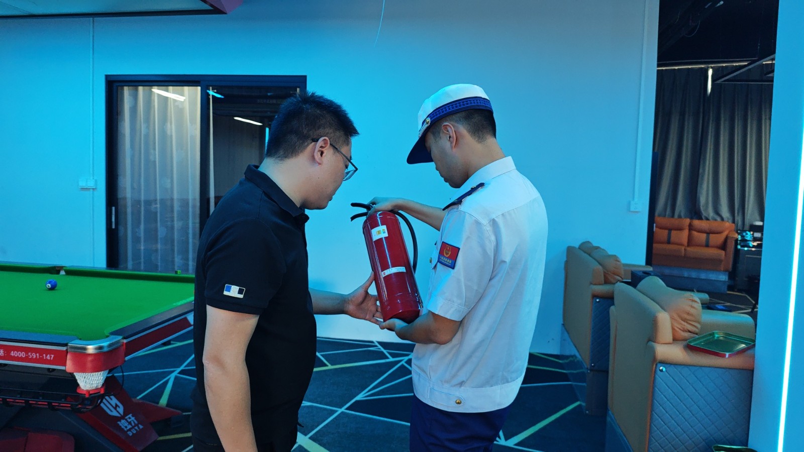 【安全守底行动】靖州消防救援大队：开展娱乐场所消防安全检查
