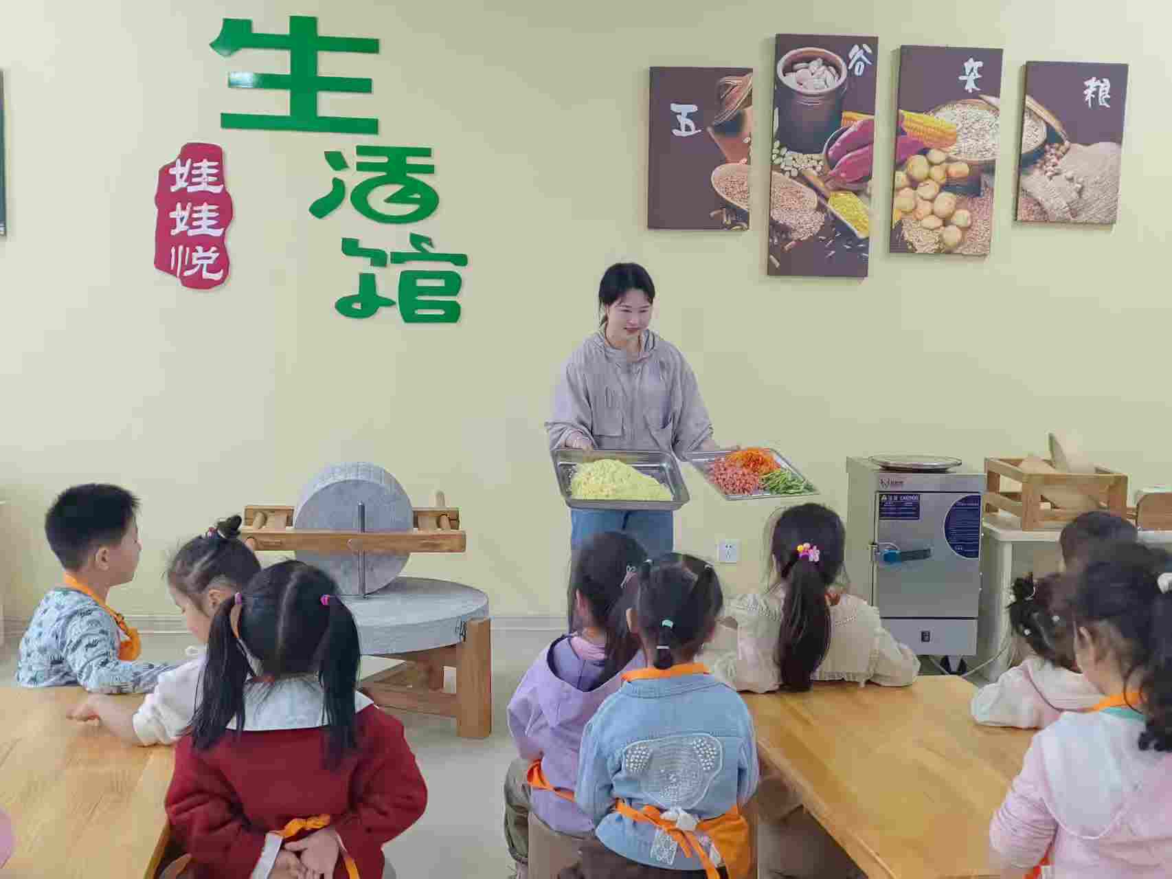 靖州：巧手制佳肴 乐享美食时光