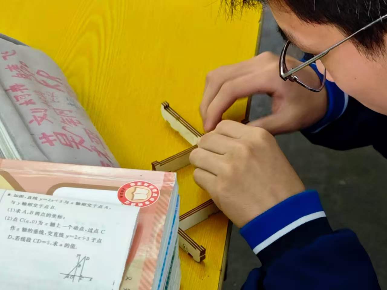 靖州永平学校：开展榫卯结构之斗拱教学 以劳传文育匠心